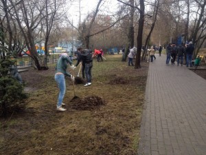 Субботник провели в Мещанском районе 16 апреля