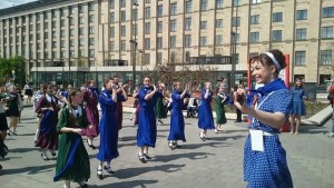 Активисты Молодежной палаты поучаствовали в акции "Синий платочек"