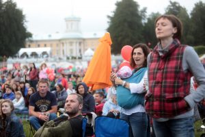 В парках Москвы пройдут не только показы кинофильмов, но и тематические лекции. Фото: "Вечерняя Москва"