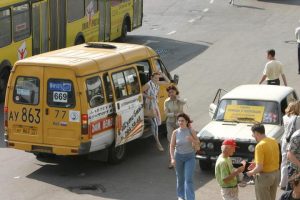 Горожане совершили более 200 миллионов поездок на частных автобусах . Фото: Игорь Ивандиков "Вечерняя Москва"