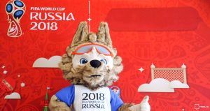 Изображение официального талисмана Чемпионата Мира 2018 - волка Забиваки разместили на дверях поезда. Фото: mos.ru