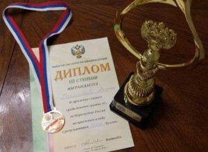 Ученица школы №2107 завоевала бронзу на Первенстве России по прыжкам в воду. Фото предоставлено сотрудниками школы