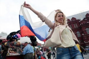 Улицы Москвы украсят ко Дню Государственного флага. Фото: Анна Иванцова, «Вечерняя Москва»