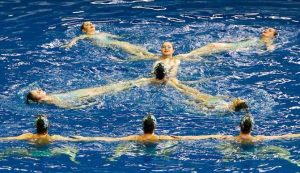 Выпускница школы №2107 завоевала золото на Чемпионате Европы по водным видам спорта. Фото: сайт мэра Москвы