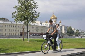 Москвичи арендовали велосипеды около 2,5 миллиона раз за три месяца. Фото: Александр Кожохин, «Вечерняя Москва»