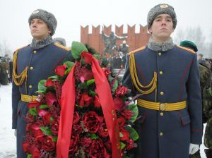 Мемориальную акцию провели в Екатерининском парке. Фото: Александр Кожохин, «Вечерняя Москва»