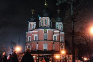 Специалисты отреставрировали фасады зданий на территории Рождественского монастыря. Фото: Пелагия Замятина, «Вечерняя Москва»