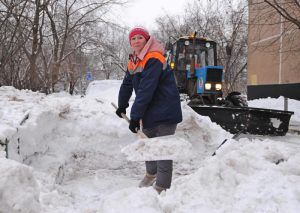 Уборку снега на территории района совершили около 200 специалистов. Фото: Светлана Колоскова, «Вечерняя Москва»