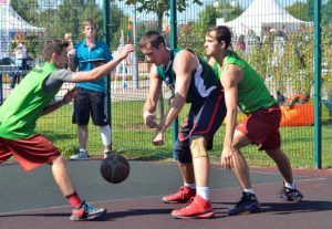 Соревнования по стритболу пройдут между дворовыми командами в парке «Фестивальный». Фото: Анна Быкова