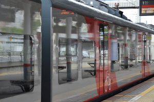 Пассажиры МЦК и метро смогут пообщаться с чат-ботом. Фото: Анна Быкова