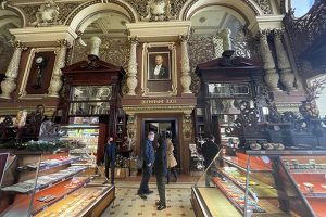 Москва намерена сохранить магазин «Елисеевский». Фото: архив, «Вечерняя Москва»