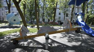 Комплексное благоустройство детских площадок проведут в районе. Фото: Пелагая Замятина, «Вечерняя Москва»