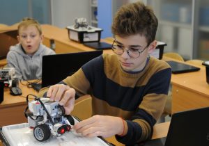Столичные школьники смогут принять участие в турнире по робототехнике. Фото: Светлана Колоскова, «Вечерняя Москва»