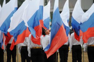На Поклонной горе состоялось торжественное поднятие флага России. Фото: Светлана Колоскова, «Вечерняя Москва»
