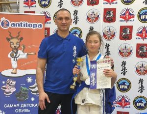 Ученица школы №1297 заняла призовое место на турнире по карате. Фото взято из социальных сетей учебного заведения
