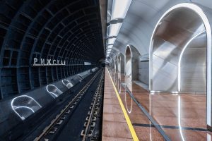 Станцию метро «Рижская» украсили светящимися арками. Фото: сайт мэра Москвы