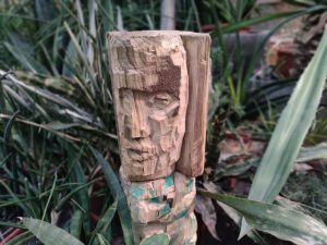 Выставка деревянных скульптур стартовала в Ботаническом саду МГУ. Фото: Telegram-канал «Аптекарского огорода»