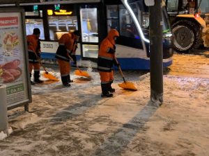 Сотрудники управы района рассказали о ходе уборки снега. Фото: Telegram-канал Дмитрия Башарова