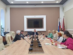 Глава управы райна провел встречу с руководителями Совета ветеранов. Фото: Telegram-кана главы управы Мещанского района
