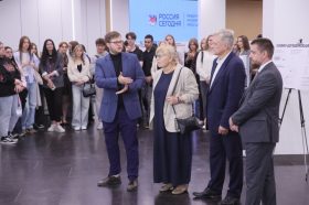 Профессор МАРХИ принял участие в открытии выставки и круглого стола проекта «Обогнавшие время». Фото: сайт МАРХИ