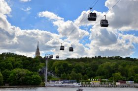 Сезон большого бега в Москве завершат фестиваль и полумарафон. Фото: Анна Быкова, «Вечерняя Москва»
