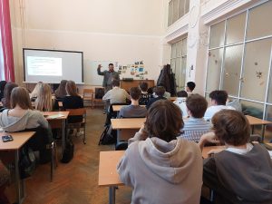 Ученики 10 «К» класса школы №2107 посетили тренинг о предпринимательстве. Фото: официальная страница школы №2107 в социальных сетях