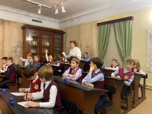 Ученики школы №2054 посетили музеи Москвы. Фото: официальная страница школы №2054 в социальных сетях