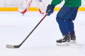 День хоккея, «Добрая елка» и праздничные гулянья: как Москва отмечает начало зимы в районе. Фото: сайт мэра Москвы