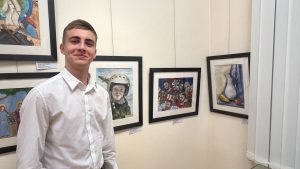 Ученик школы №2054 поучаствовал в выставке «Краски радости». Фото: официальная страница школы №2054 в социальных сетях