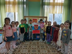 Ученики школы №2107 отметили День герба России творчеством. Фото: официальная страница школы №2107 в социальных сетях