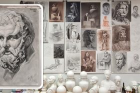 Выставка лучших студенческих рисунков открылась в МАРХИ. Фото: сайт МАРХИ