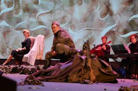 Спектакль ко Дню Героев Отечества прошел с представителями Театра Российской Армии. Фото: официальная страница театра Российской Армии в социальных сетях