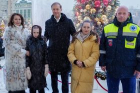 Школьница из Ульяновска посетила НИИ скорой помощи имени Николая Склифосовского. Фото: Telegram-канал НИИ имени Николая Склифосовского