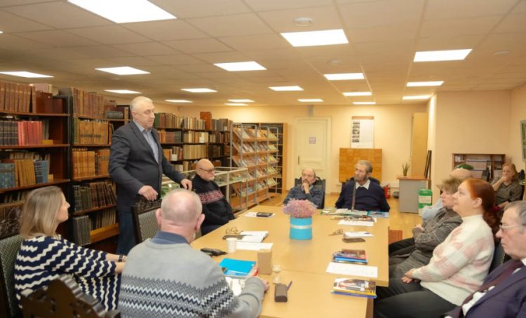 Память защитников Отечества почтили стихами и прозой в ЦДРА. Фото: сайт ЦДРА