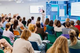 Специальность из отрасли экономики смогут освоить в центре «Профессии будущего». Фото: пресс-служба Департамента труда и социальной защиты населения города Москвы