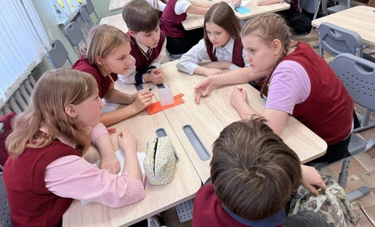 Занятия для учеников разных классов прошли в школе №2054. Фото: официальная страница школы №2054 в социальных сетях